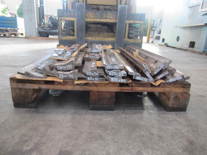 PRISMI E LAME PRESS BRAKE DIES